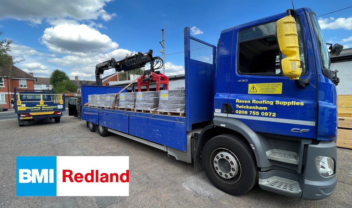 Another full load of Redland tiles ready for a new home!
<a href="/BMIUKandIreland/">BMI UK & Ireland</a> #Roofing #RoofingSupplies #Twickenham 🏠