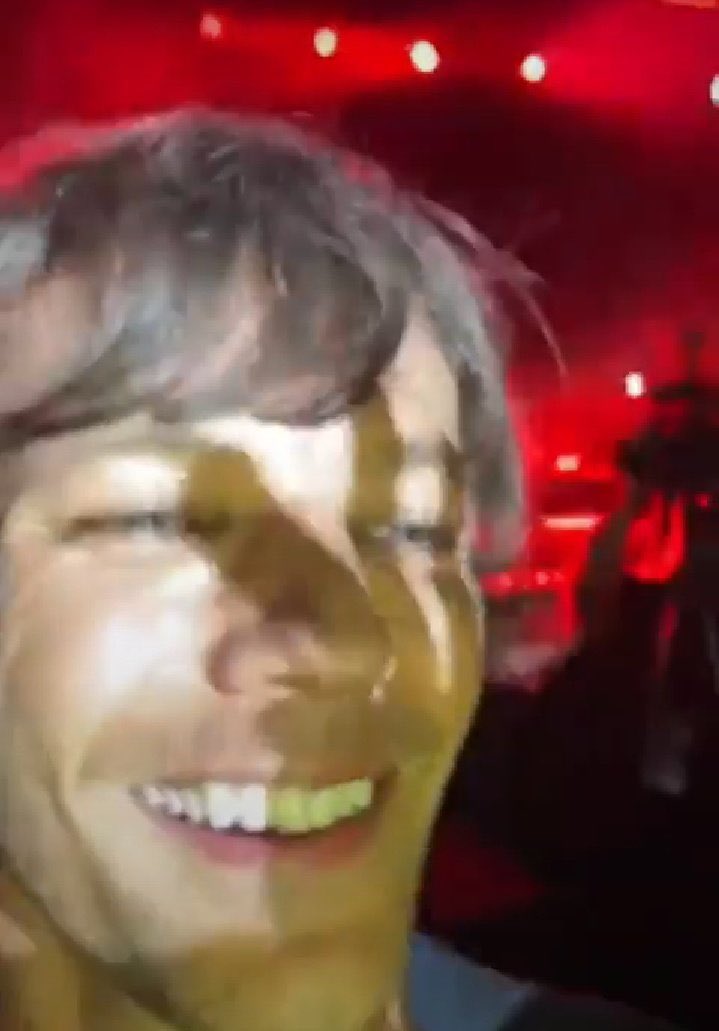 Louis extremely close up. 
#LTWTJakarta
14.7.22

📸: obviously_o_0