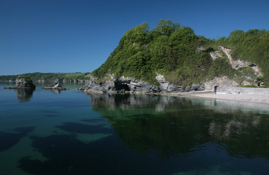 Geology_Tim's tweet photo. I found out something interesting it turns out that Charlestown, St Austell is one of the locations for BBC's Poldark near. I may head here for a wee dip after work next week #PhDlife #PhDplacement https://t.co/JGzJsYYeTi