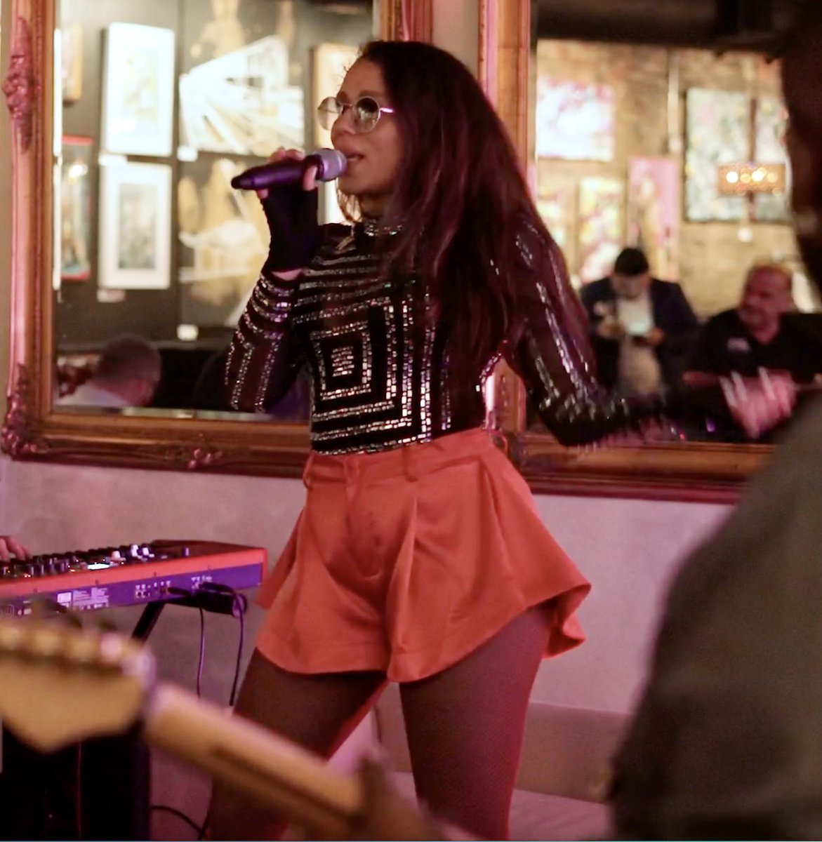 AnamariSinger's tweet photo. TOMORROW!!!
Live Show at:
The Marvel 
736 N. Clark St. 
Chicago IL 

QR Code for your reservation:
🎤🎶💋 https://t.co/PHx6YHwYKF