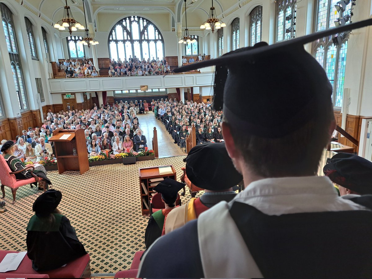 Missed this so much !!

Many congrats to all our @UniversityLeeds @LeedsPRHS students graduating today #LeedsGrad ...