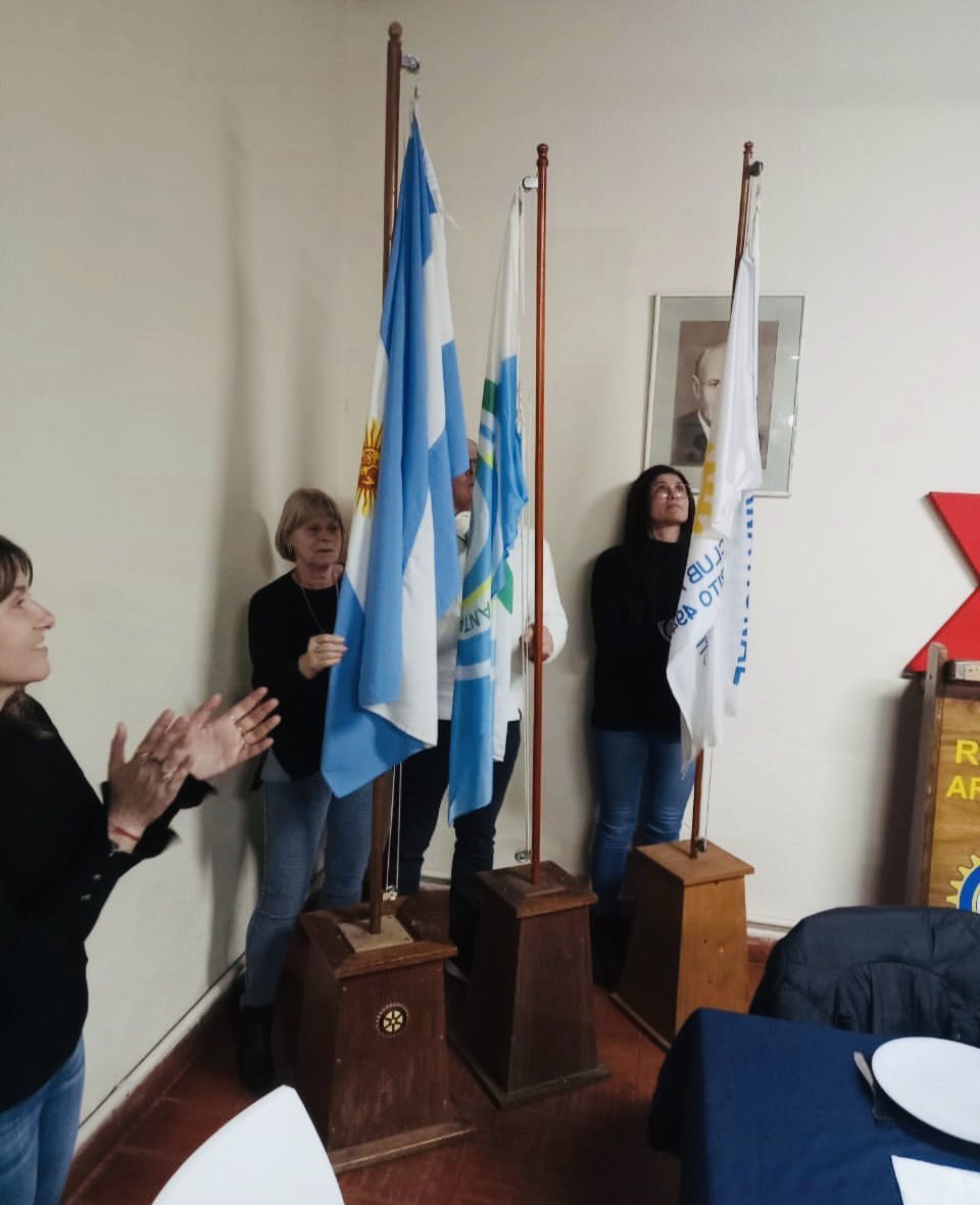 tedxarequito's tweet photo. Invitación Especial de Rotary Arequito a integrantes del Equipo Organizador del evento realizado el 18 de Junio. Muchísimas gracias por el reconocimiento y las felicitaciones a todos los que hicimos posible #TEDxArequito.  #TED  #Rotary #Arequito https://t.co/NdcBhwaNDP