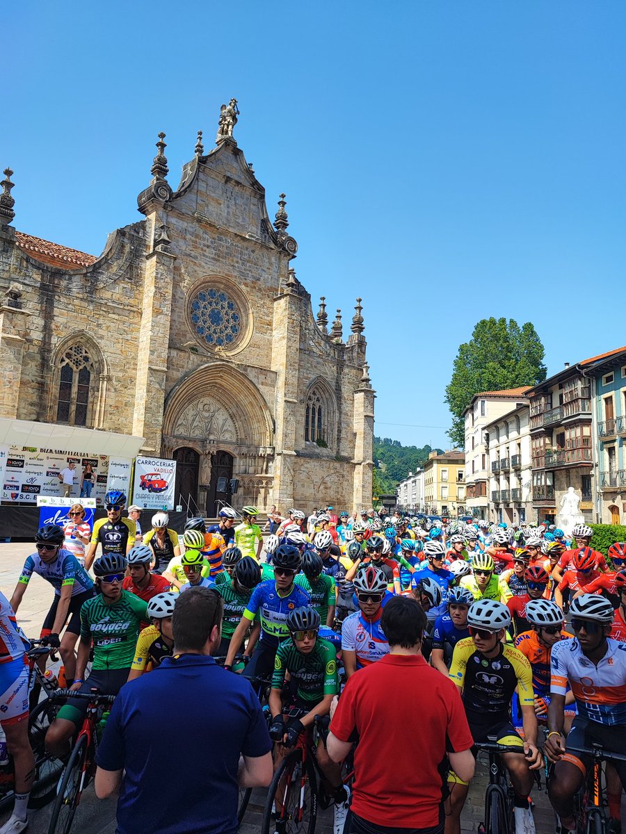 BalmasedanaSC's tweet photo. TODO PREPARADO PARA LA SALIDA!

Mucha suerte para todos.
#BizkaikoItzulia22 🚴🏽‍♂️ https://t.co/pxVskoq5yu