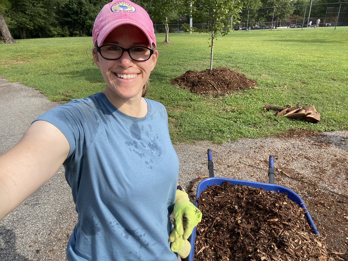 alisonrauch's tweet image. Just call us the “mulch masters”. Great day volunteering with @TreesUpstateSC at Riverside Park in Greer. 🌳