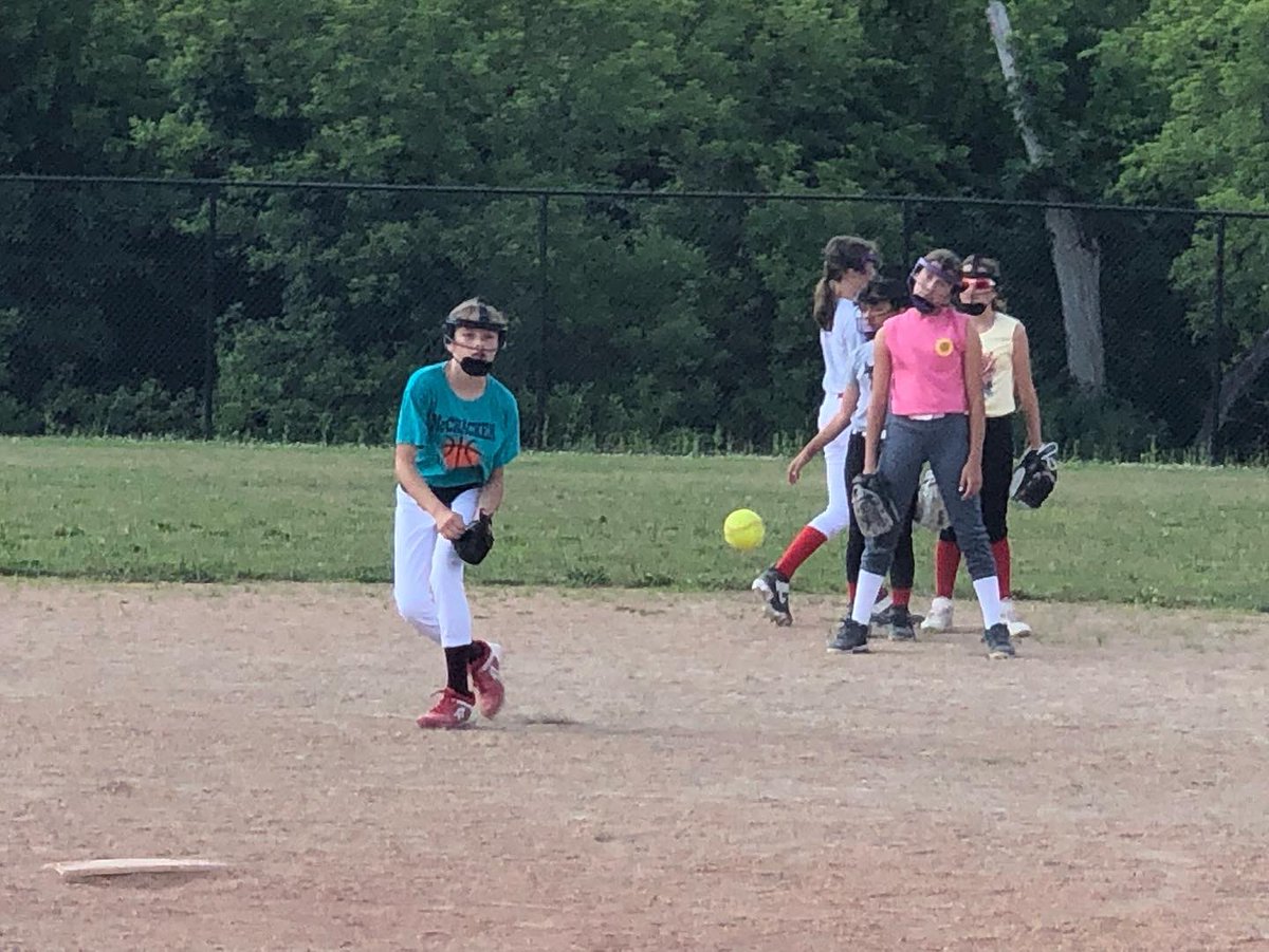 DexterSoftball's tweet photo. Getting some reps in at the Dexter Softball 🥎 Camp!
Thank you to all the coaches and volunteers for your help! #lovesoftball
#softball #mhsaa #dextersoftball #dhssoftball #dextermichigan https://t.co/22Vl9oJtq7