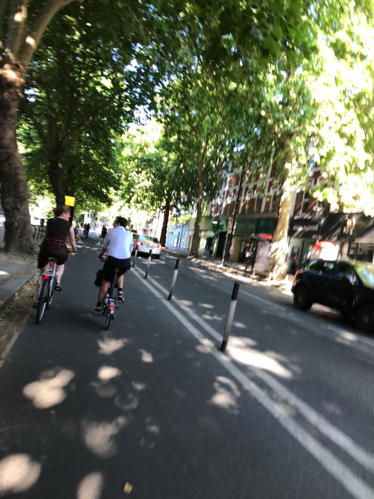 Wonderful sunny morning in W London. Really good to join <a href="/katherinedunne/">Cllr Katherine Dunne</a> &amp; <a href="/GuyLambert/">Guy Lambert</a> &amp; <a href="/tfl/">TfL</a> &amp; <a href="/LBofHounslow/">Hounslow Council</a> teams to cycle the newly open Cycleway 9 in Chiswick. 

The route is already being well used by people of all ages and backgrounds. 

Great work by <a href="/HounslowHways/">Hounslow Highways</a> <a href="/tfl/">TfL</a>