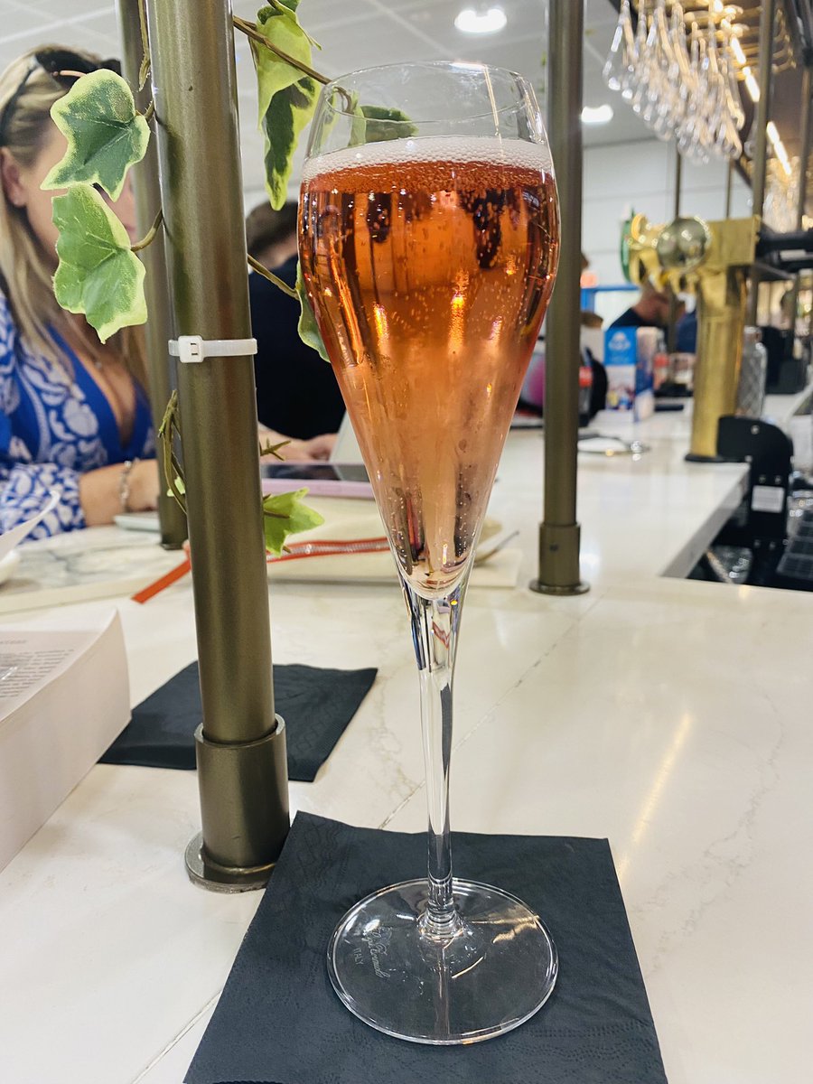 Has to be done #Champagne #preflightdrink #gatwick #sunmervibes #solotraveller #pinkchampagne