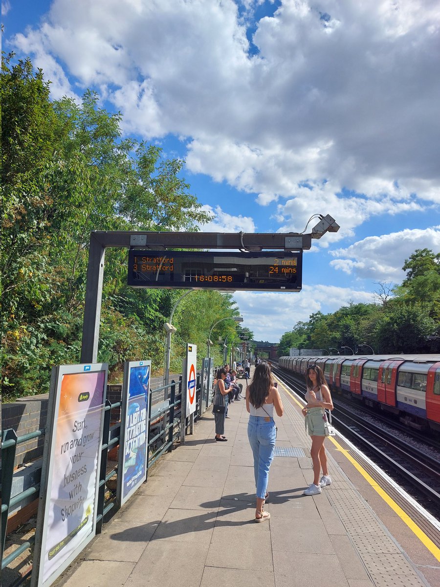 pete13train's tweet photo. Good Service on the Jub? https://t.co/dYhCpXA1xS