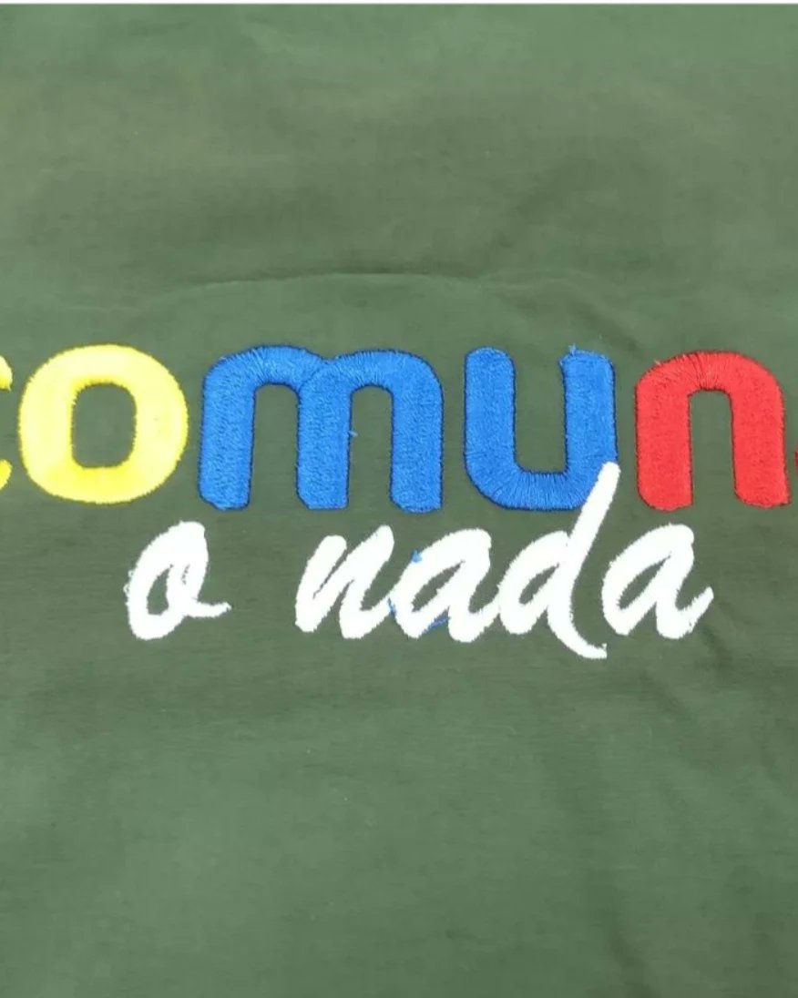 Vale_HCh22's tweet photo. En #Invetex Empresa de @corpivensa Chávez se hizo millones, con la confección de estas hermosas piezas, llevadas con orgullo por nuestro Ministro @jaarreaza y @michelledvzla y todo el equipo de Viceministros de Industrias
Contactalos a través de Instagram
#ProducirEsVencer https://t.co/5BPIs1qWWE