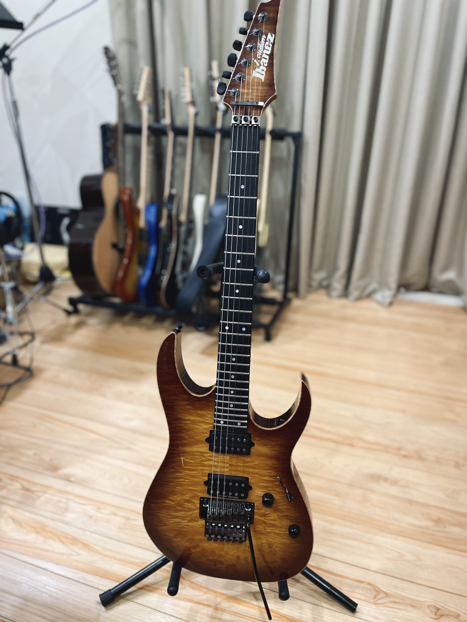 Li-sa-X(Official) na platformě X: „メインの茶色のj.custom Li-sa-X(Official) na platformě X: „メインの茶色のj.custom