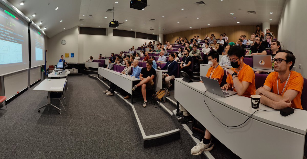 ecc2022's tweet image. Sophie Tarbouriech: semi-plenary talk is ongoing at ECC22! A journey on isolated singolarities!