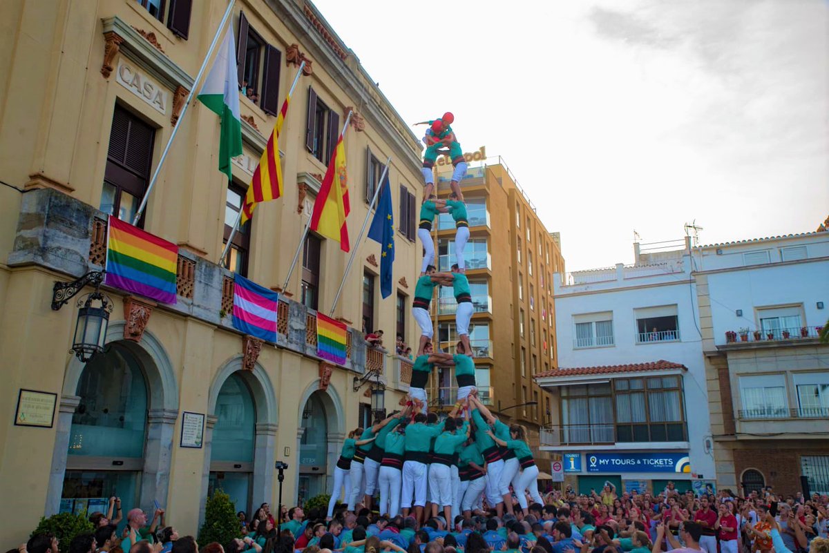 ara_castells's tweet photo. L’agenda castellera del cap de setmana

🔗 https://t.co/zymCuKSQLE

@EstrellaDammCat | #castellers https://t.co/CteuaIvhKt