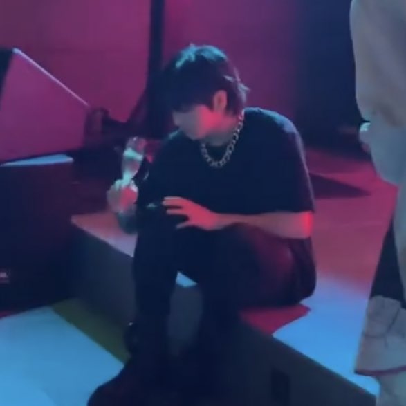 peachcrush_jk's tweet photo. 🖤 https://t.co/SFN2Euam65