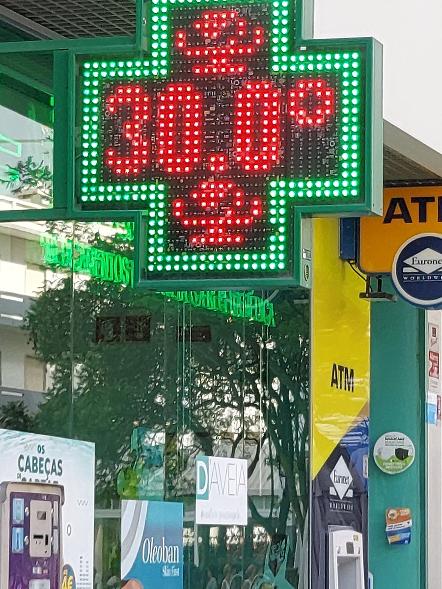 pauling_mick's tweet photo. This was the temperature at 09 45 this morning https://t.co/A1EQTMP1yp
