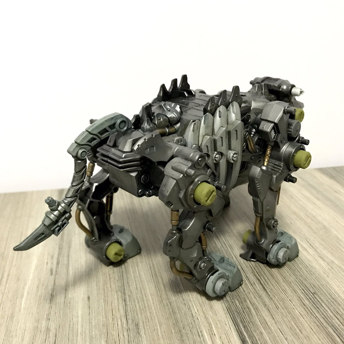 RyogaZone's tweet photo. 【ゾイド改造】
CANNON BULL
“骨格形態 BONE MODE”
#非公式ゾイドオルタナティブ風コンペ
#ZOIDS #ゾイド #ZoidsWildZero
#ゾイド改造 #改造ゾイド
#CannonBull #キャノ��ブル
#骨格形態 #BoneMode
#TakaraTomy https://t.co/mcitpChP5P