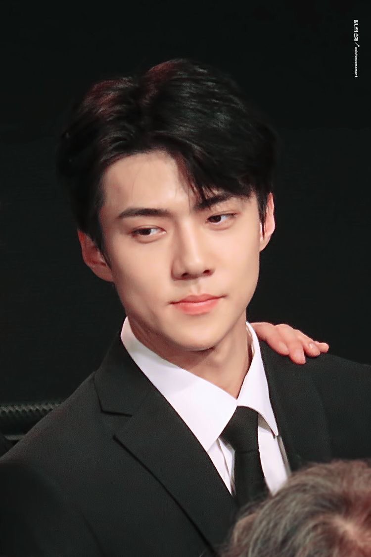 ree_eri1485's tweet photo. فقط زیباییی میبینمممم🤩🤩🤩

I vote for #ExoKPop at the #KCAMexico #EXO @weareoneEXO https://t.co/Fq9zzENntd