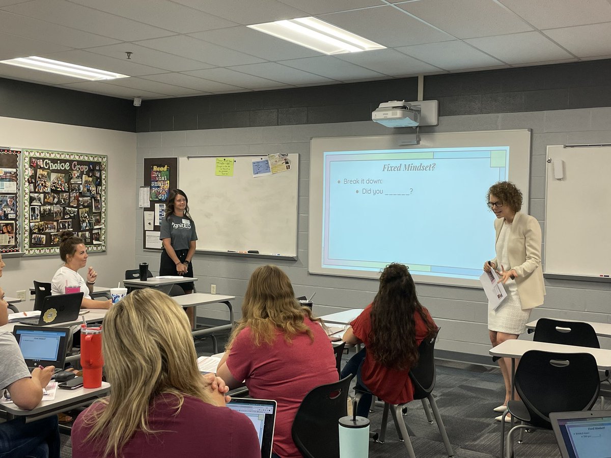 IgnitED 2022 is off to a great start. Love learning about math mindsets from <a href="/Mrs_EricaCooper/">Erica Cooper</a> and <a href="/audrey4th/">Audrey Gendron</a> #ignitedjr2