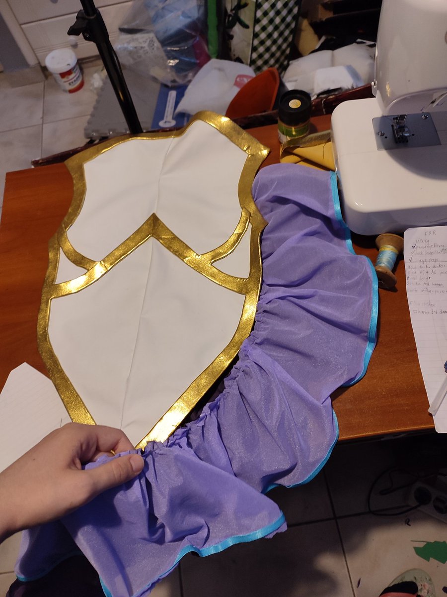 KateCosplay's tweet photo. The new SG music video came out and it's so beautiful AAA😭
So more Star Guardian Akali, in collaboration with @riotgames 💙
(And some wips, everything is made by me)
📸: @copperlilium 
#StarGuardians #starguardian2022 #LeagueOfLegends #cosplayer #SG #Akali https://t.co/4GFiiSLoND