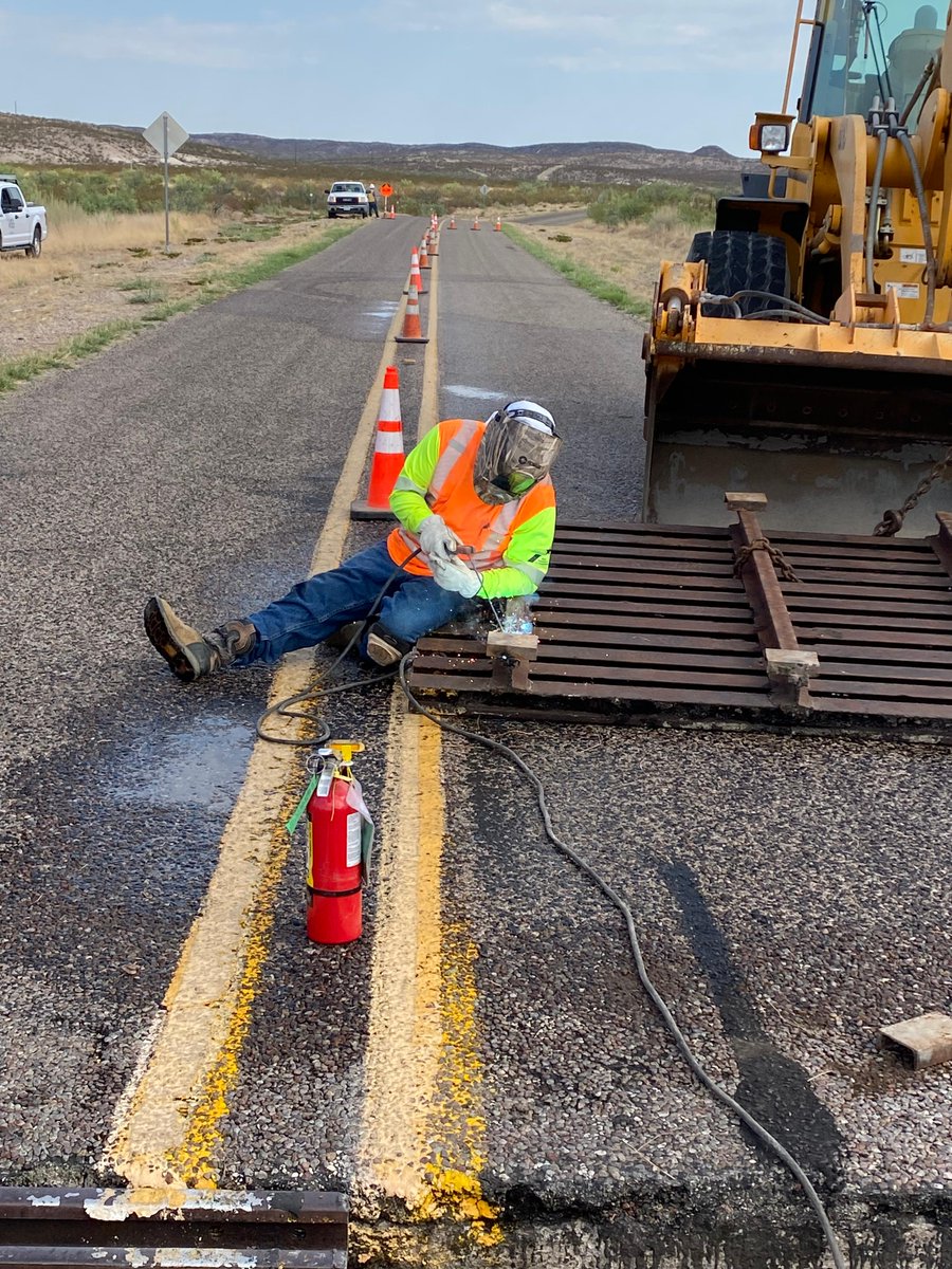 txdotelp's tweet photo. FIELD PHOTOS!
Our @TxDOT Marfa crew yesterday off of RM 169 (Casa Piedra Road) working on maintenance of the cattleguard. https://t.co/PSKhWDNCnH