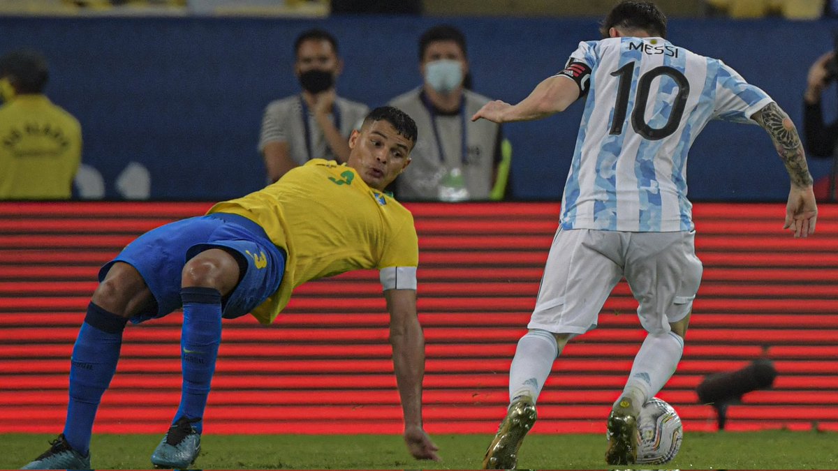 Just Messi doing the world health good by pushing players to their limit in acrobatics. MY GOAT 🐐.

Chelsea Barca Laporta World Cup pedri de jong rejected davido Asensio Gavi