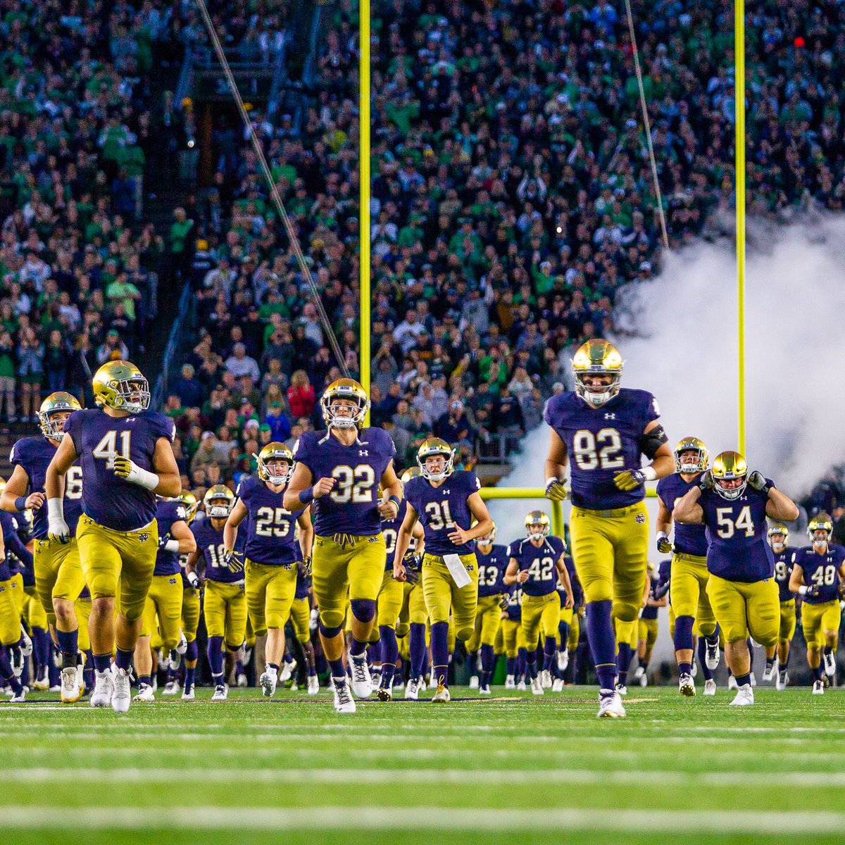 Retweet and like if you’re ready to see <a href="/Marcus_Freeman1/">Marcus Freeman</a> lead <a href="/NDFootball/">Notre Dame Football</a> as they storm the field of battle in Columbus to take on the Buckeyes!! Go Irish!! Beat Buckeyes!! Sept 3rd can’t get here soon enough!! ☘️💪🏼
