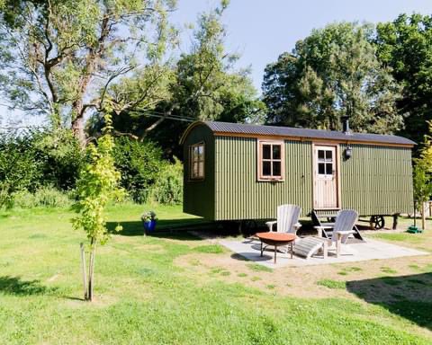 👉 BOOK NOW

We have one luxury Shepherds Hut available THIS weekend...

☀️ Make the most of the glorious weather &amp; treat yourself to a last minute countryside retreat in the Surrey Hills! 

Book online now: merryharriers.com