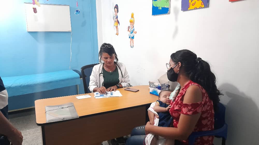 Ipasmeapure's tweet photo. #EnFotos|Ipasme Apure activo dando respuestas a nuestros afiliados del MPPPE y comunidad en general, para brindarles una atencion de calidad en nuestros espacios. Es con humanismo,entrega que nos caracterizan.¡UN SOLO GOBIERNO!
#ipasmeenmovimiento
@Prensa_ApureGob 
@IpasmeOficial https://t.co/loipA3Aayu