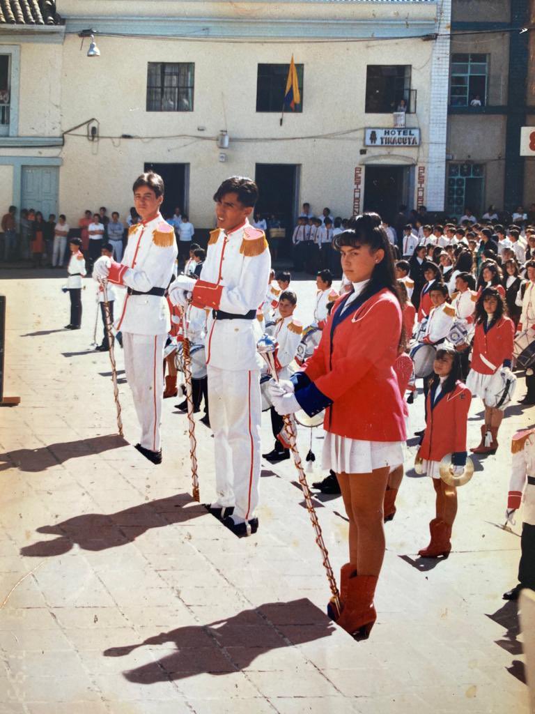 pedrob_carrillo's tweet photo. Recuerdo con alegría y emoción mi paso por la gloriosa banda de marcha del querido Instituto Técnico Industrial de Málaga. #Tbt

¡Hoy tengo muy claro que la disciplina, la entrega y el amor son la base para todo lo que hagamos en esta vida! https://t.co/RcL3RA8mWf