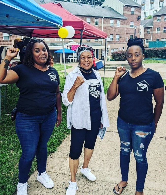 moms4housing's tweet image. In Philly, "the People's Town Homes" are at risk of displacement. M4H stands in solidarity with this tenant-led movement and the launch of the families4housing campaign, "We Ain't Going No Where" To help black families stay housed go to #SAVETHEUCTOWNHOMES #HousingIsAHumanRight