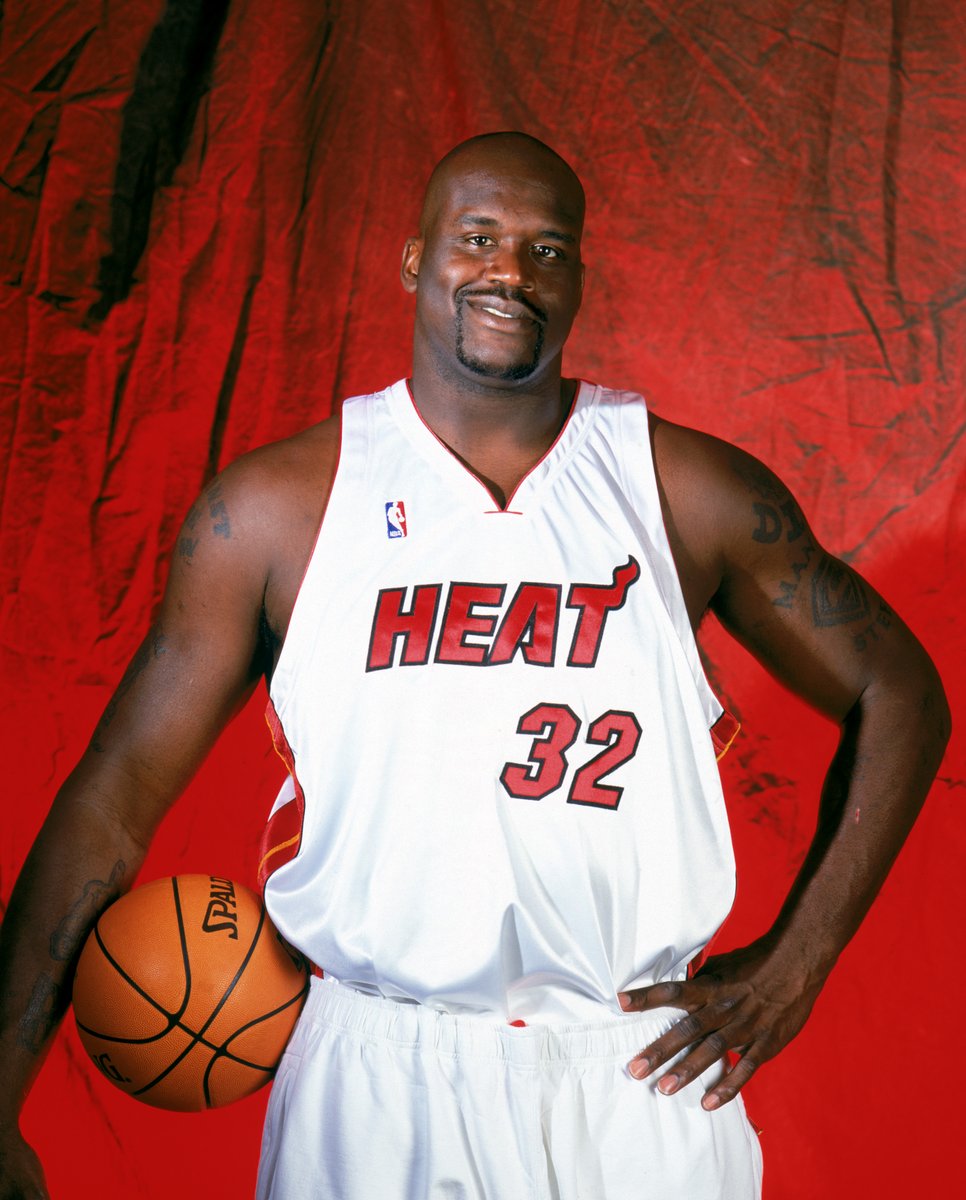 Neste dia, em 2004, Shaquille O'Neal era trocado dos Lakers para o