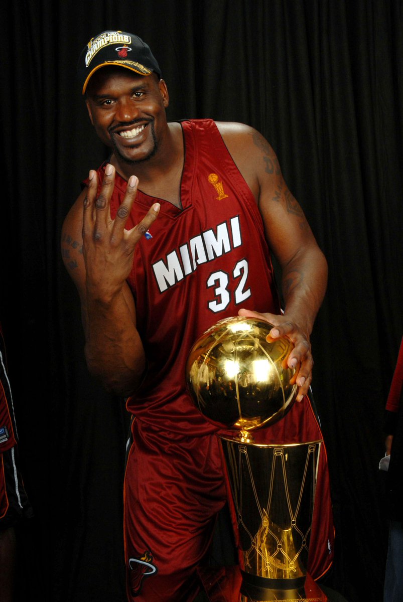 Neste dia, em 2004, Shaquille O'Neal era trocado dos Lakers para o