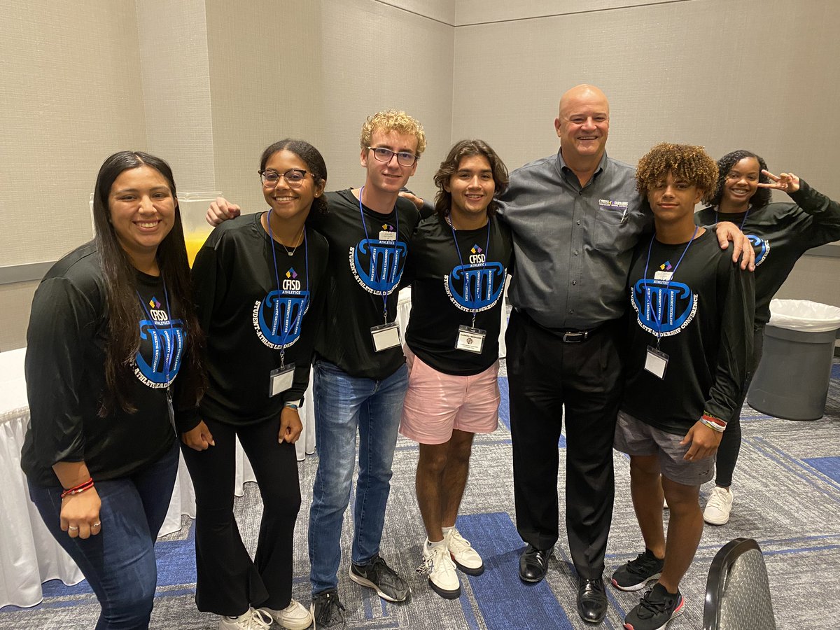 Had a great time at the Cfisd Student Athlete Leadership conference ! It was a honor to be there and hear some amazing speakers! #CfisdLEAD @SuptMarkHenry @damonwest7 @CyPark_Baseball @MackeySpeaks @CFISDAthletics @CyParkAthletics
