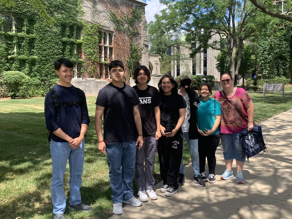IB_Hubbard's tweet photo. College visit to Dominican University where we toured the healthcare simulation lab. https://t.co/pNEIbjoMYN