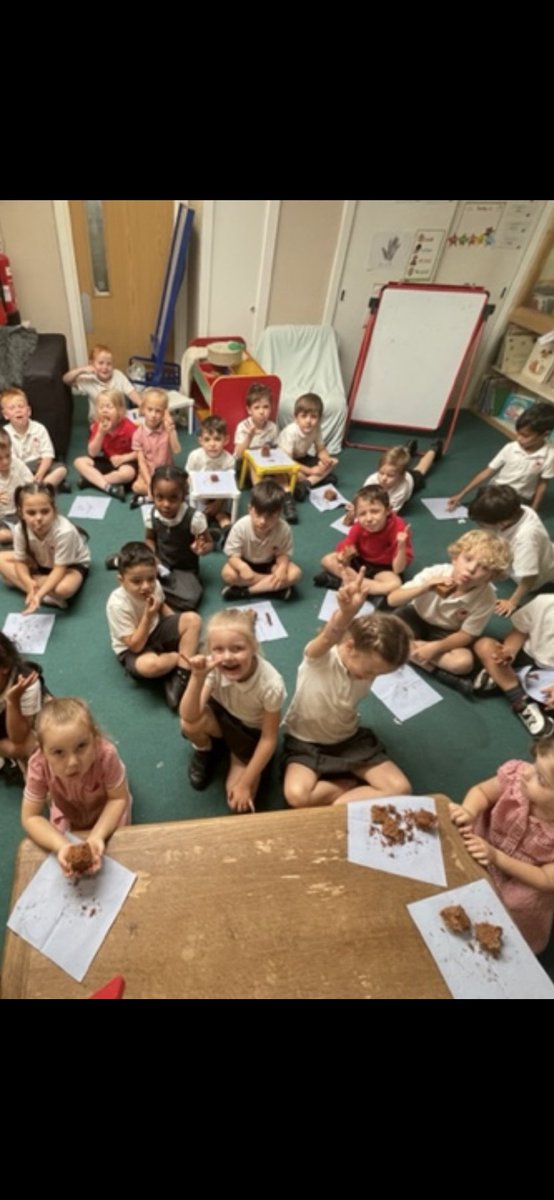 Hello 
<a href="/MichaelRosenYes/">Michael Rosen 💙💙🎓🎓 NICE 爷爷</a>
 today it was one of our friends birthdays.
Guess what? He shared his chocolate birthday cake while we listened and watched your story of … Chocolate cake 
<a href="/EYFSoakmerepri1/">EYFS@oakmereprimary</a>
 #EYFS #readingforpleasure