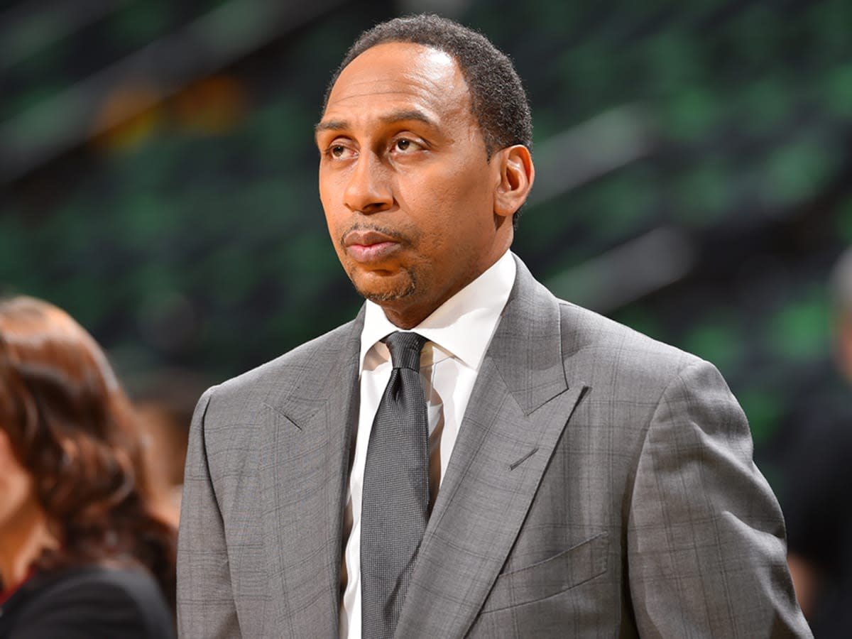 TheDunkCentral's tweet photo. Stephen A. Smith is expected to miss a month from ESPN due to a shoulder injury, per @DimeUPROXX https://t.co/zL61JANxab