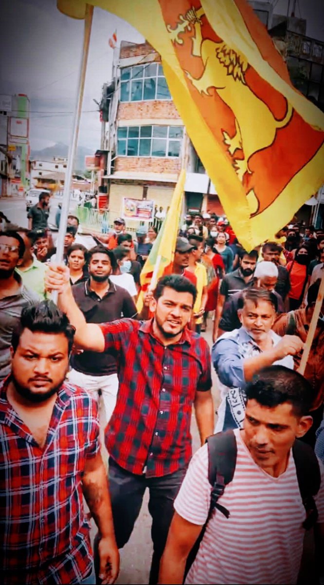 fazlanfarookmp's tweet photo. අරගලයට ජය 🇱🇰💪                                                 Aragalayata Jaya 🇱🇰💪 https://t.co/RRWxhFkIsY