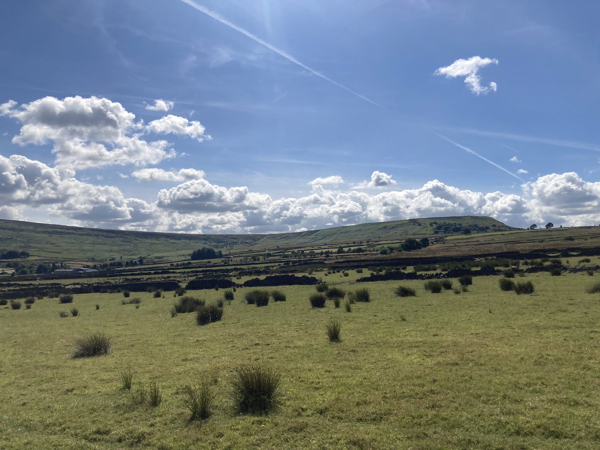 antonioeweiss's tweet photo. A lovely evening with the wonderful @HolmeValleyNLab in beautiful Colne Valley CLP @labourcv. Excellent discussion on the future of our public services and welfare state - one of @UKLabour’s greatest achievements. https://t.co/36lsBEj0PC