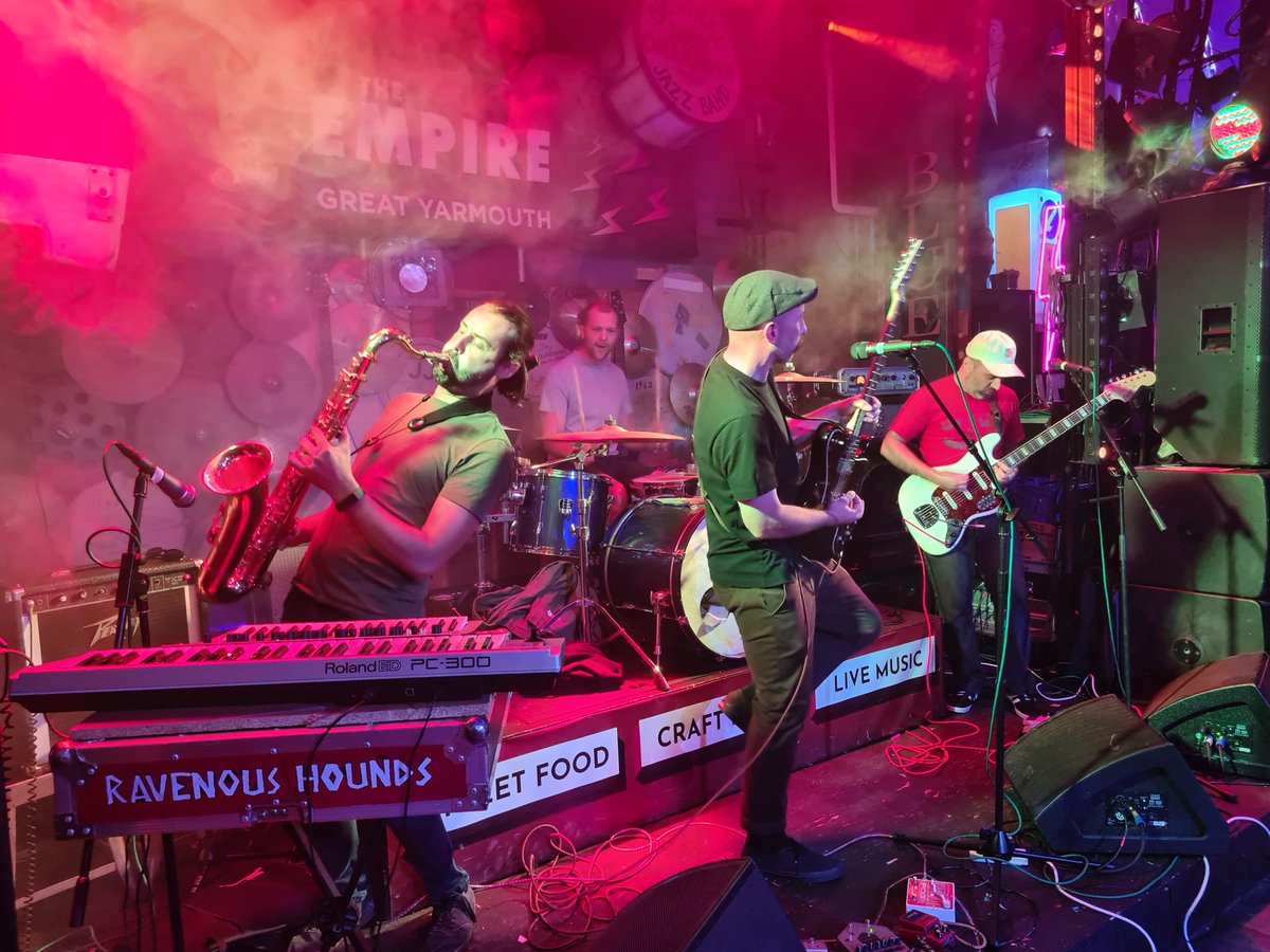 Ravenous Hounds (@ravenoushounds) on Twitter photo 