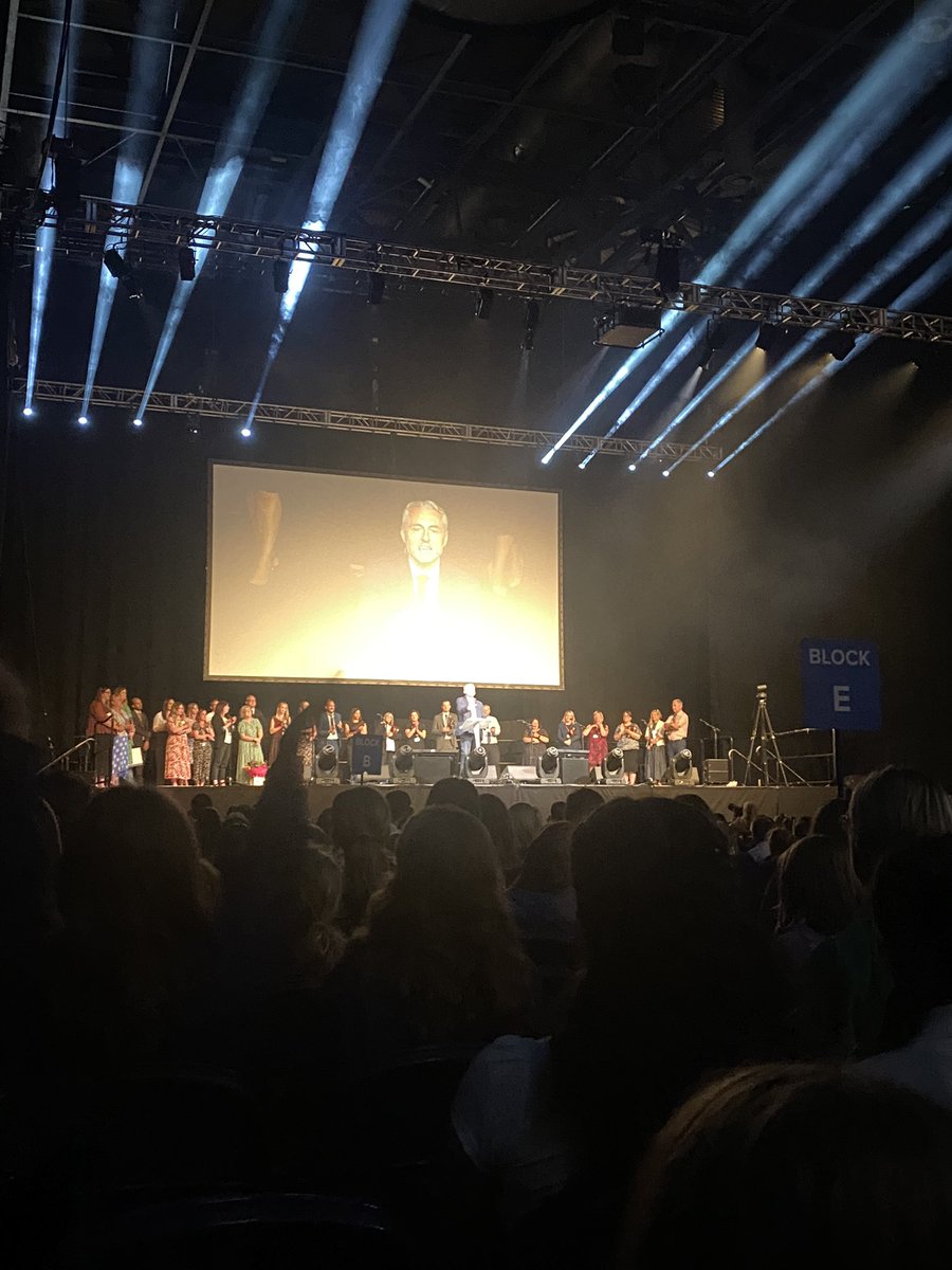 Well done to all our wonderful children and staff at Hawthorne! We all had a lovely time tonight to celebrate them! ✨ Go team Hawthorne <a href="/FHPHawthorne/">Hawthorne Primary and Nursery School</a>