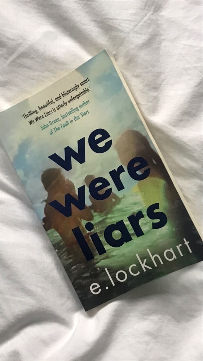 What a twist…! 📖 @elockhart 
#wewereliars #elockhart #GoodreadsChoiceAward #BestYoungAdultFiction #PsychologicalThriller #DelacortePress #Novel #Goodread #bookclub #bibliophile