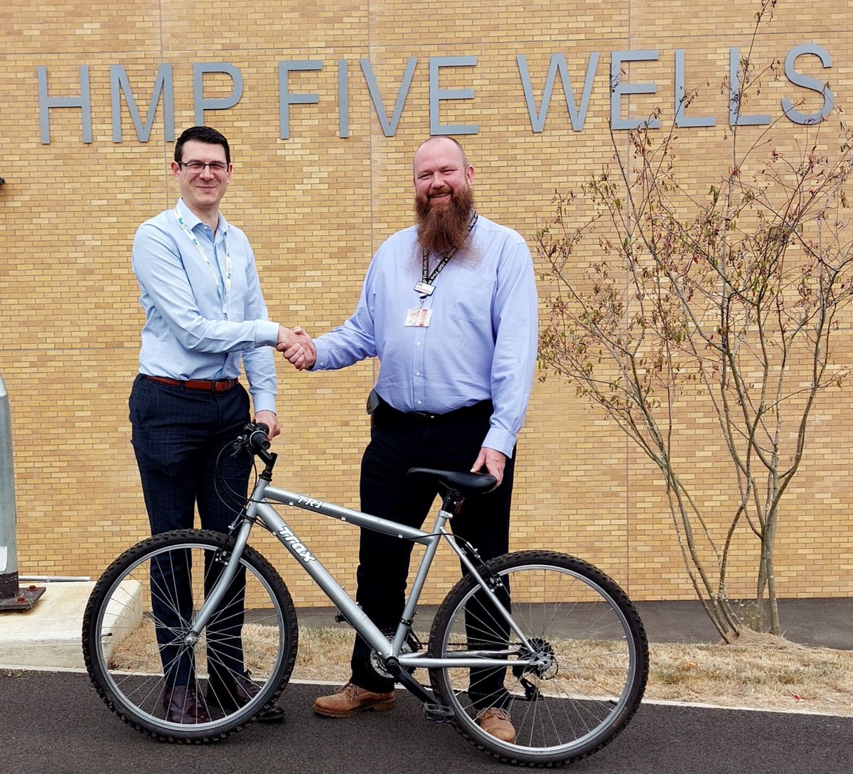 Delighted to hand over a reclaimed and repaired Bike to North Northamptonshire &amp; Wellingborough Town Councillor Matthew Binley today. The bike was donated for a local Man who had his own bike stolen during a Street Crime Incident recently.
#communityengagement