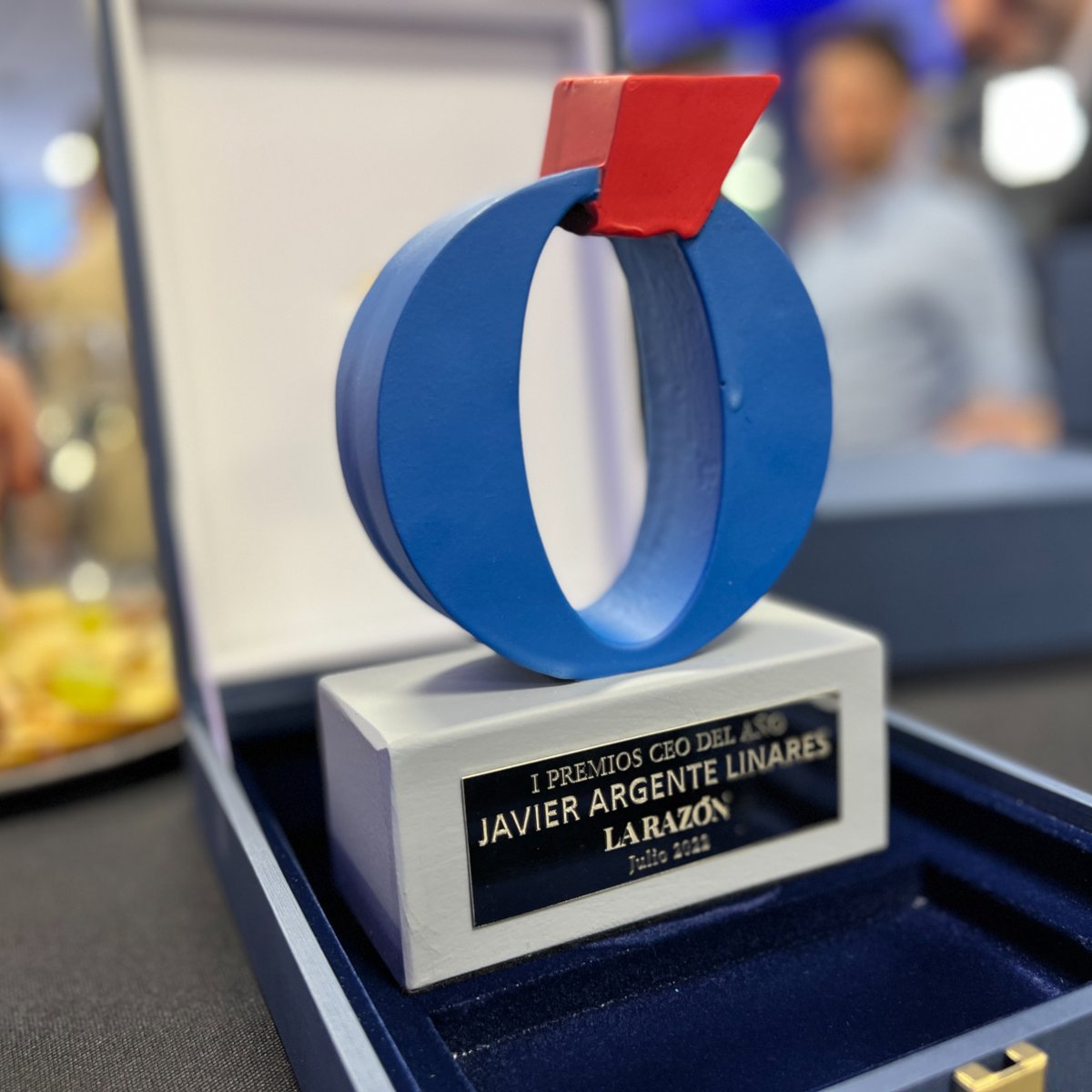 Arvision_es's tweet photo. 🏆 ¡Ayer ganó @javi_arge el premio a #CEO del año en la categoría de Tecnologías Inmersivas!

🙌 ¡Muchísimas gracias @larazon.es! 

👏 ¡Enhorabuena, Javi!

#arvision #ceodelaño #tecnologiainmersiva #tecnologia #españa #larazon #premios https://t.co/JqQVwGfV4R