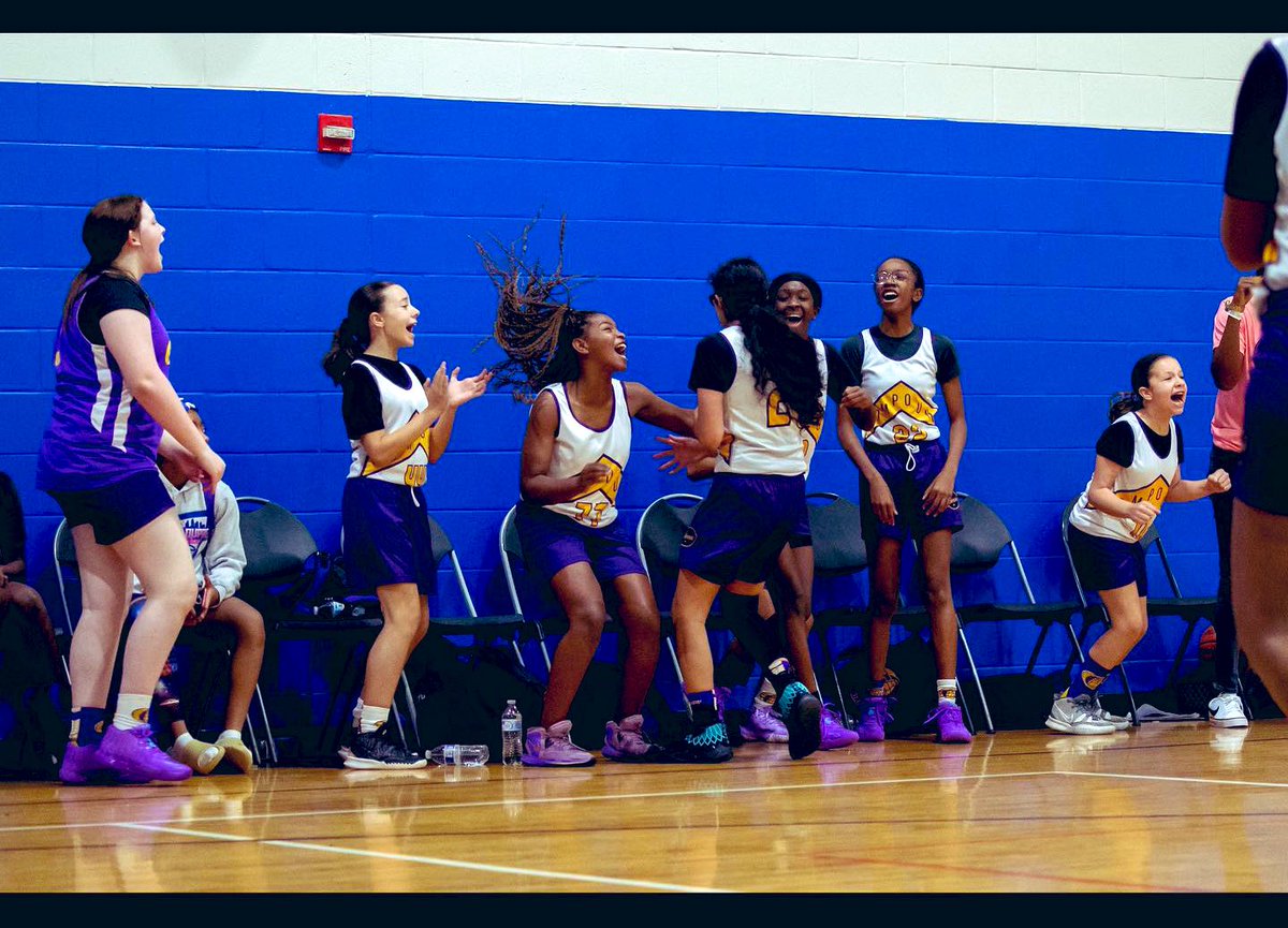 This is the type of ENERGY you want in your program💜💛💜💛💜💛💜💛
.
.
Every time we come down the floor we want a defensive chant! Staying engaged and being able to celebrate your teammates 🙏🏾💛😎
#BuildemUp #BeReadyWhenYourNumberIsCalled #Grassroots #BusinessTrip
