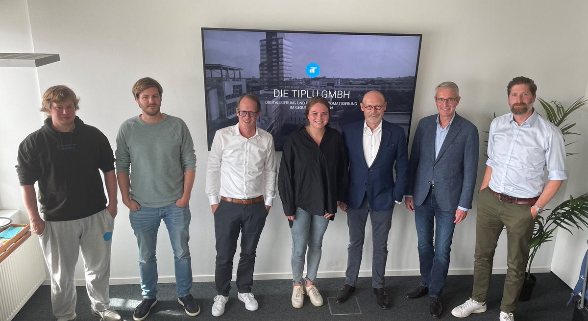 Senator Michael Westhagemann besucht @TTiplu. Das Softwareunternehmen bietet auf Basis von maschinellem Lernen KI-gestützte Lösungen in den Bereichen Medizincontrolling, medizinische Entscheidungsunterstützung und Prozess-Automation an. Mehr hier: tiplu.de. 🚀