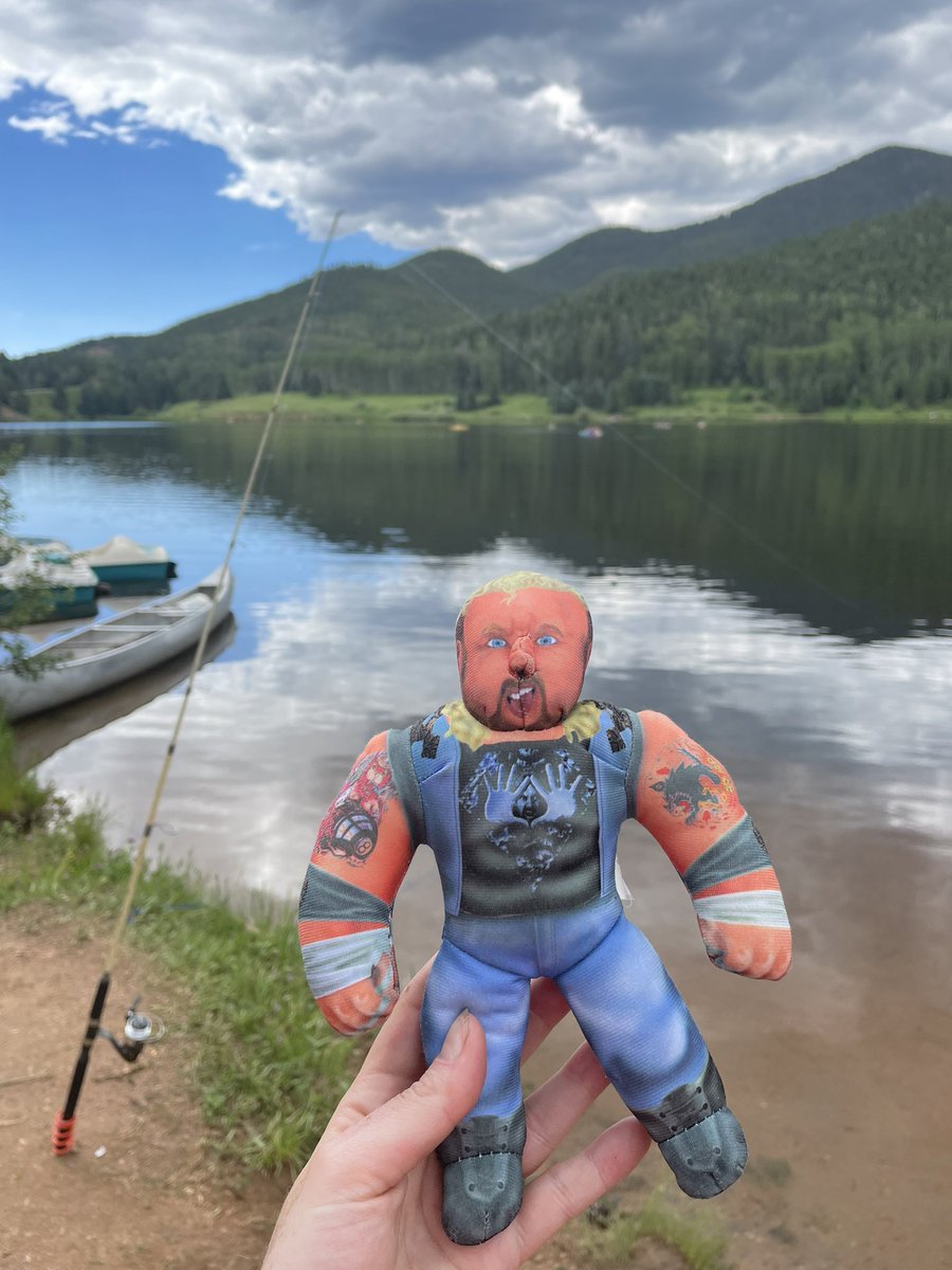 NextLevelGrit's tweet photo. Adventures with @RealDDP! Diamond Cutters at 8,600 ft in the Rockies! 💎#DDPYWorks #positivelyunstoppable #ownyourlife #DDPYWarrior #strongereveryday #nextlevelgrit #bethespark #warriorwomen #notdoneyet #weightlossjourney #fitness #transformation #inspiration #journey #roadtrip https://t.co/kn3LCvy7W6
