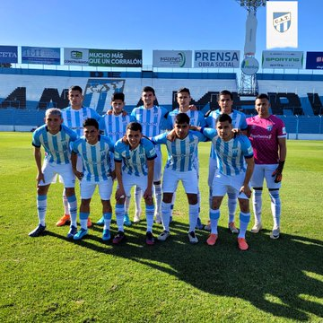 sentidecano's tweet photo. #ReservaLPF

Triunfazo de @ATOficial por 6 a 2 ante #Aldosivi en el estadio Monumental. Isa Luna x3, Romero, Duarte y Albornoz anotaron en la goleada del decano. Gran campaña la de Anastacio y sus dirigidos. https://t.co/oGSjRsZjO2