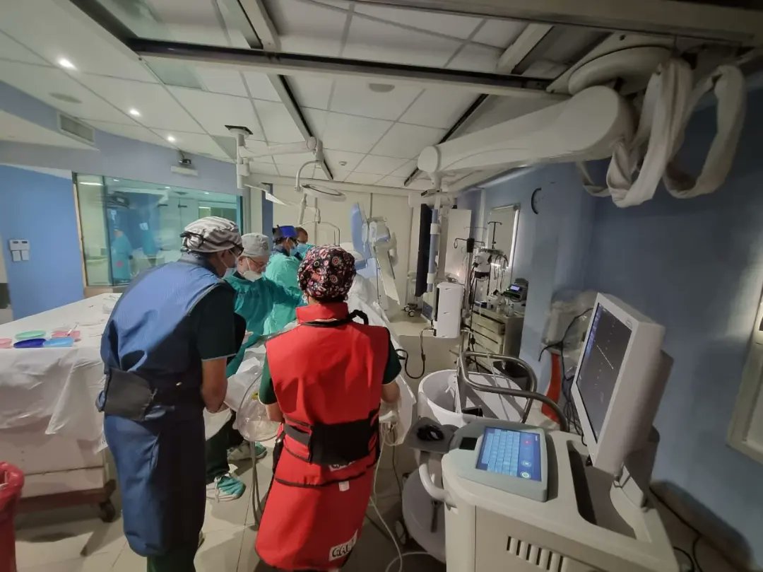 luciotpadilla's tweet image. Día muy productivo en Santiago del Estero(clinica Yunes)realizando casos muy complejos calcificación severa,tronco no protegido con el Dr.Marcelo Marco,Emanuel Sarnago,y Jorge Trejo. @BostonSciLatam
Gracias por la invitación para seguir ayudando!

#CardioTwitter #rotablator #ivus