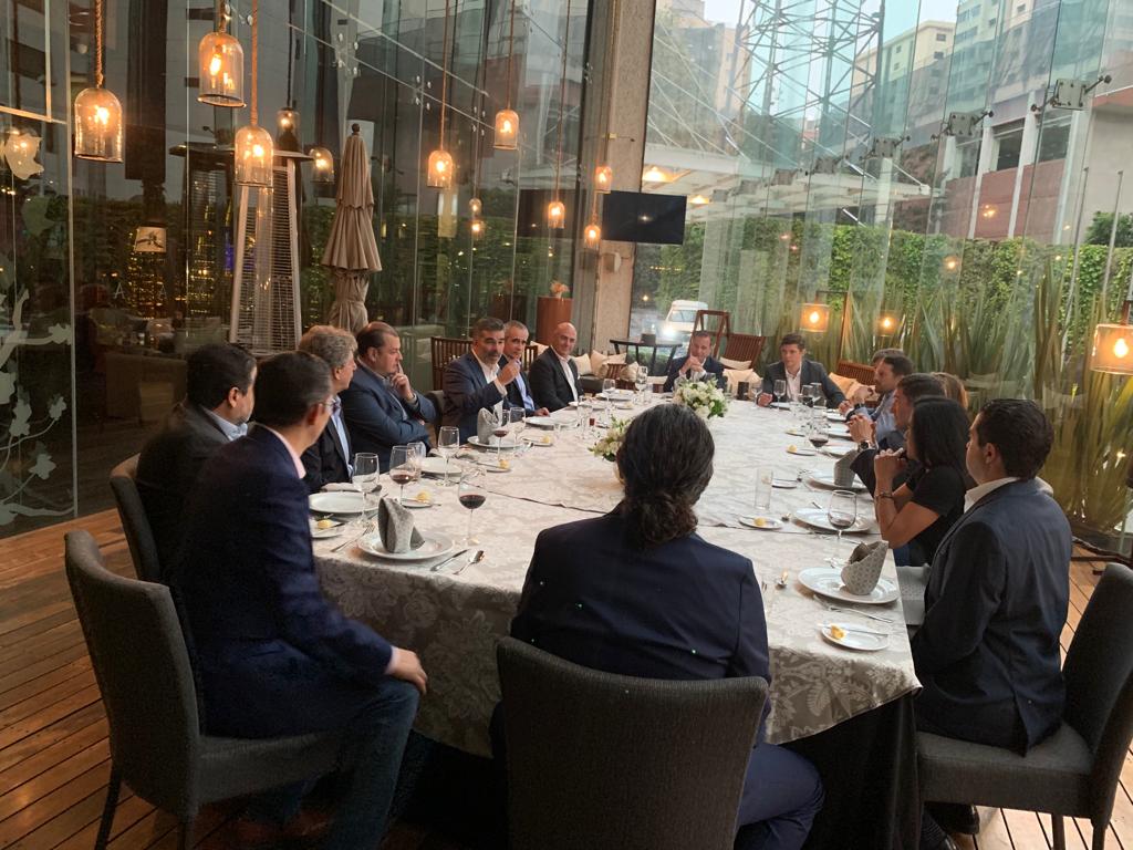 fnaranjo16's tweet photo. ¡Que gran oportunidad de reunirnos otra vez, muchas gracias a @Laercioabq , @QuintanaGIsidro y a @rvinyals por abrir la conversación con nuestros partners. 

@cisco
@CiscoLatam https://t.co/h4kQ64EjGz