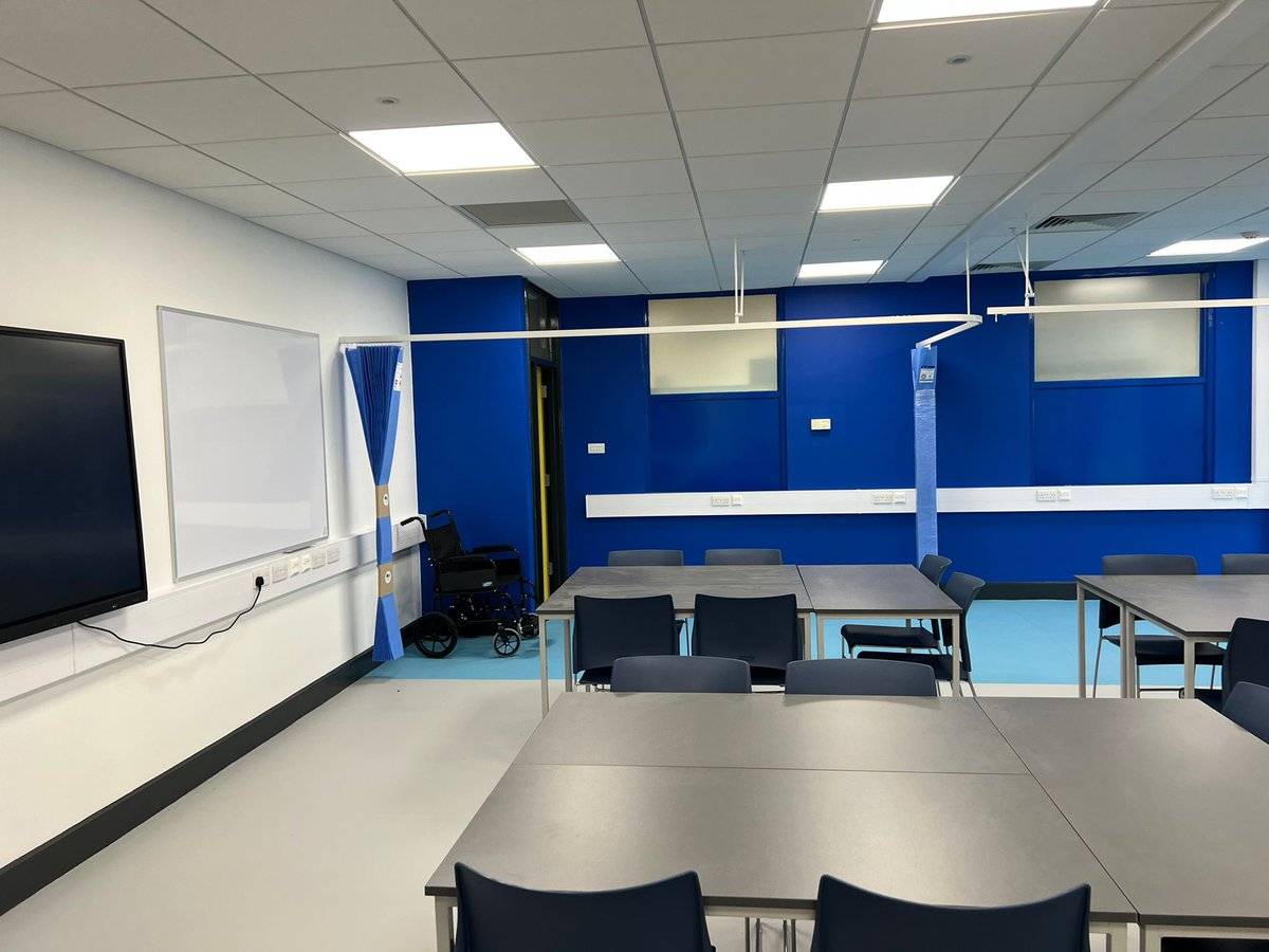 PeterMarsh_PMC's tweet photo. Newly refurbished @TLevels_govuk health science teaching spaces @henleycol @HenleyPrincipal designed and project managed by the PMc team led by @TomCawte14 achieved practical completion this week #teamwork #Comequestioninggoseekinggrow https://t.co/B4IhyHSGmv