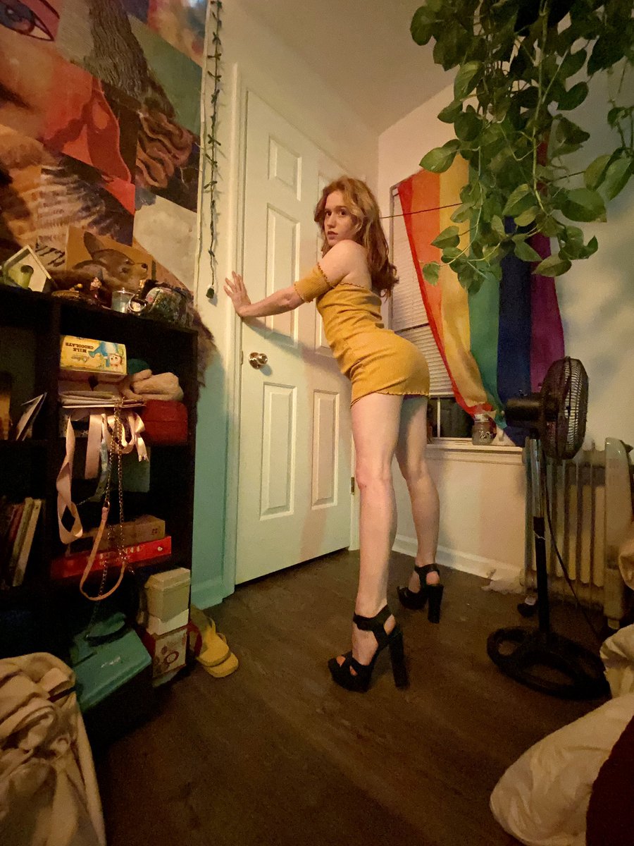 foxacacius's tweet photo. Just looking hot in my room, don’t mind me https://t.co/zz8odzg285